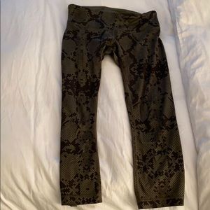 Lululemon Cropped Wunder Under